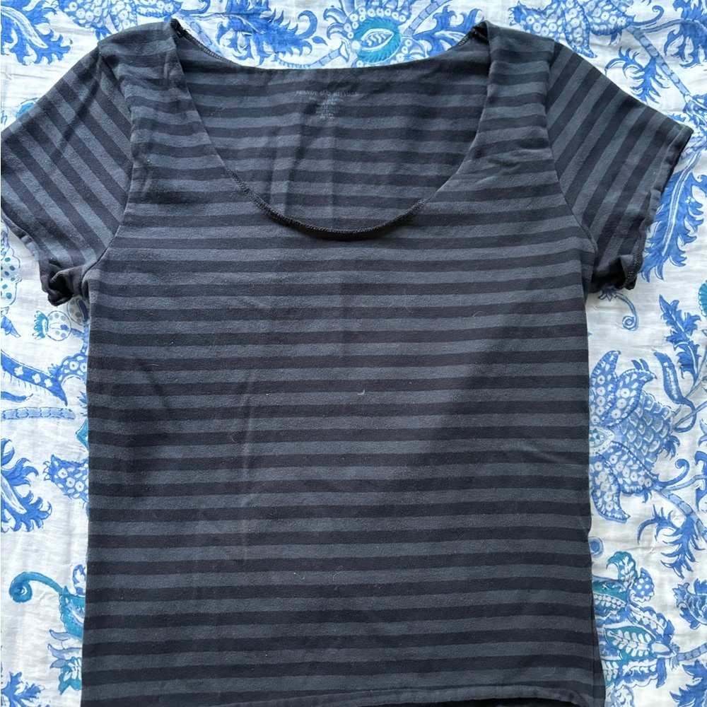Brandy Melville baby tee
